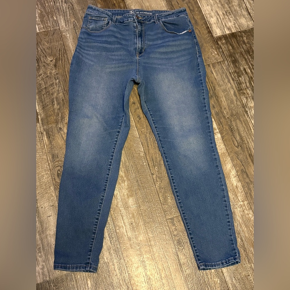 No boundaries Classic Blue Women's Jeans